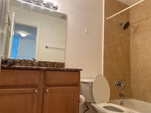 14500 SW 88th Ave 224, Palmetto Bay, FL 33176