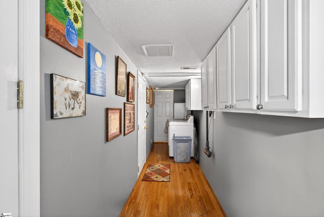 137 S Manley Drive, Taylors, SC 29687