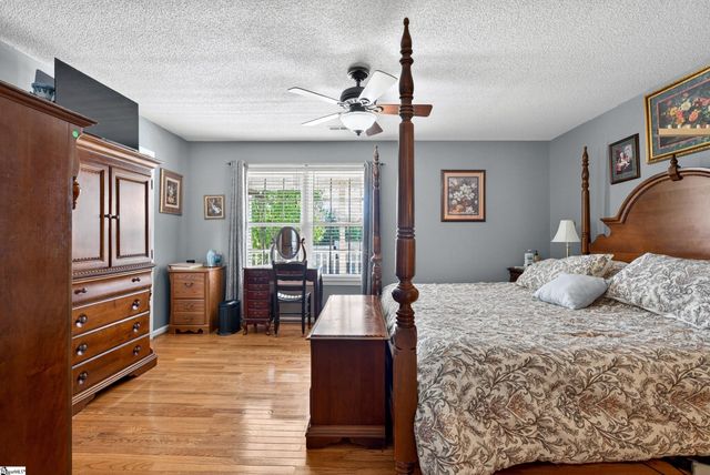 137 S Manley Drive, Taylors, SC 29687