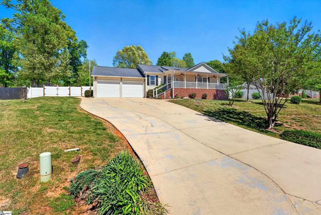 137 S Manley Drive, Taylors, SC 29687