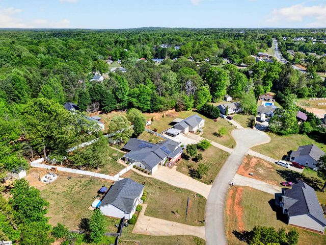137 S Manley Drive, Taylors, SC 29687