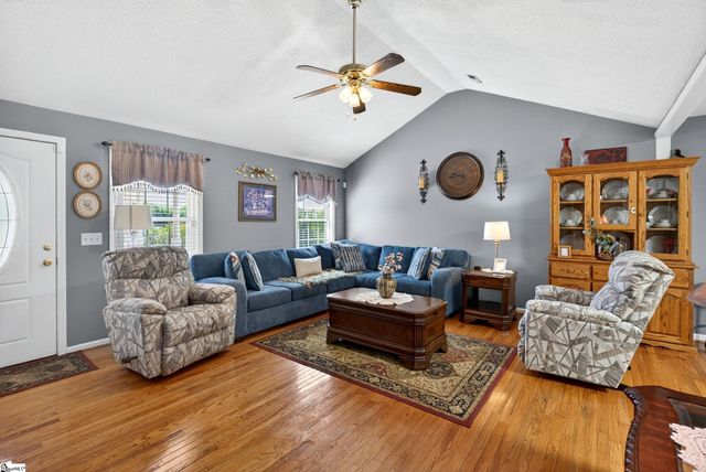 137 S Manley Drive, Taylors, SC 29687