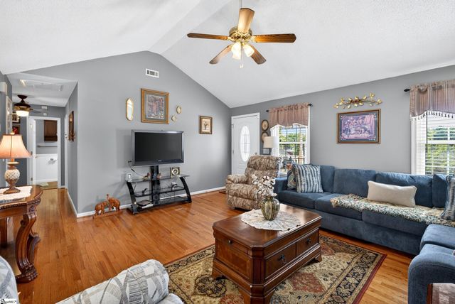 137 S Manley Drive, Taylors, SC 29687