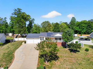 137 S Manley Drive, Taylors, SC 29687