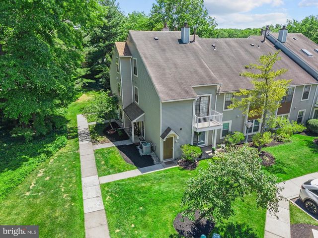 251-A EVERLY CT, Mount Laurel, NJ 08054