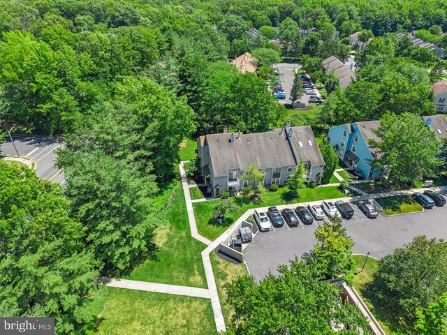 251-A EVERLY CT, Mount Laurel, NJ 08054
