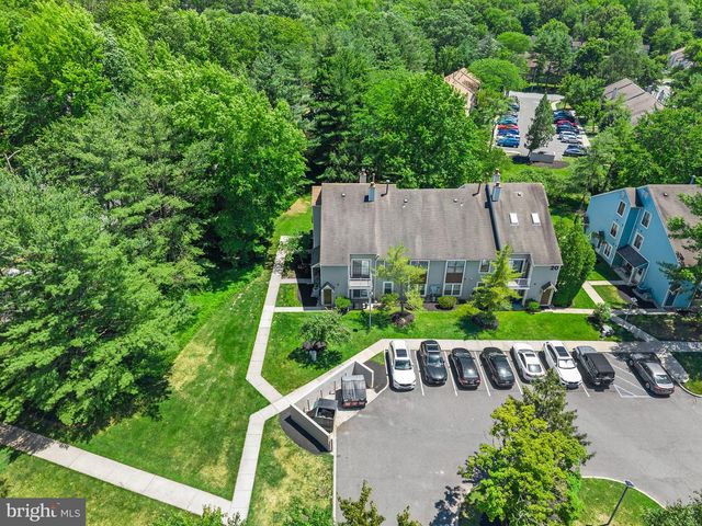 251-A EVERLY CT, Mount Laurel, NJ 08054