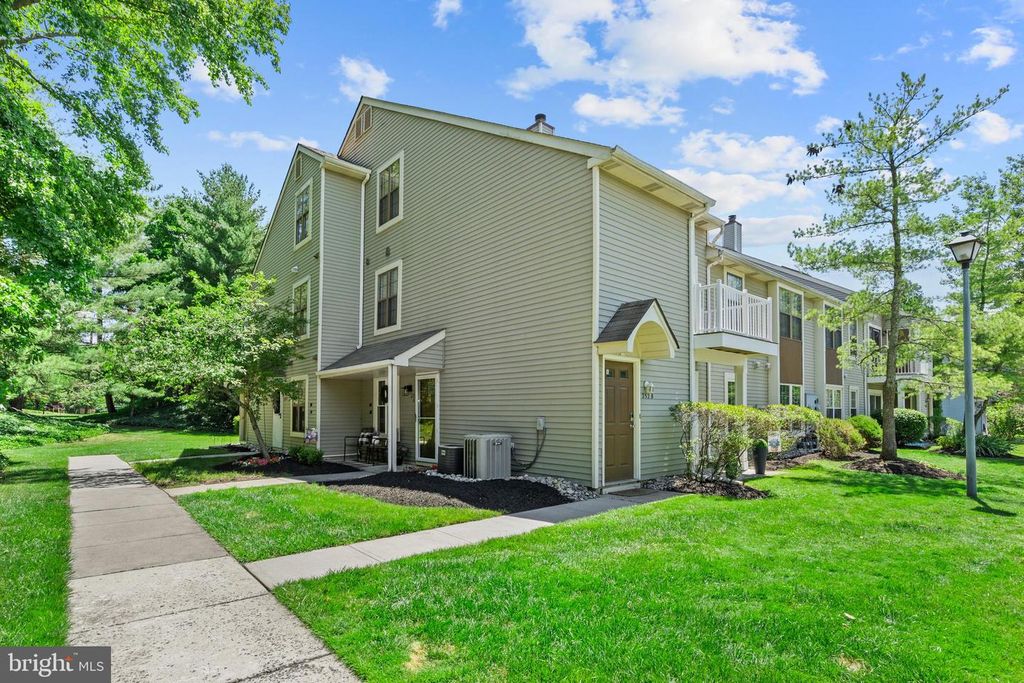251-A EVERLY CT, Mount Laurel, NJ 08054