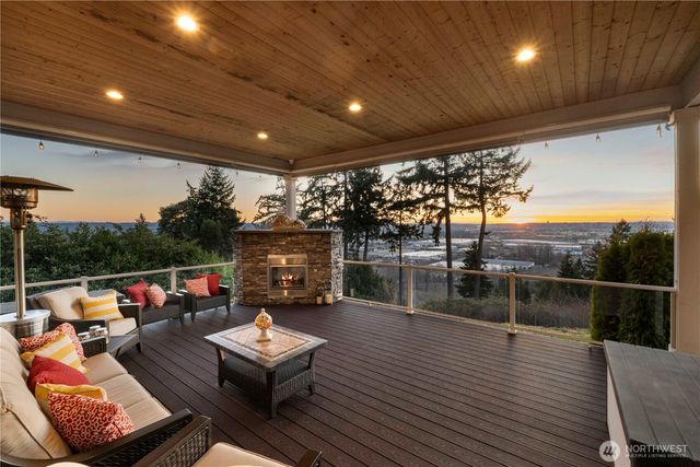 518 64th Avenue Ct East, Fife, WA 98424