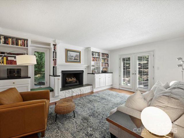 3023 Shallowood Lane, Charlotte, NC 28277