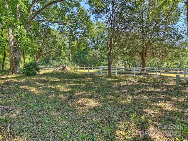 3023 Shallowood Lane, Charlotte, NC 28277