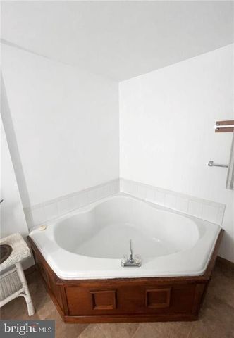 110 CHESTNUT ST, Slatington, PA 18080