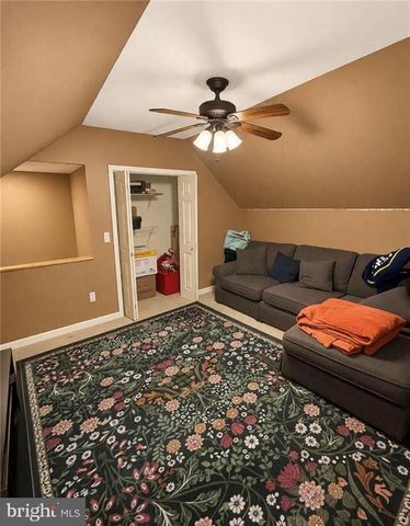 110 CHESTNUT ST, Slatington, PA 18080