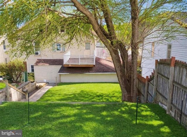 110 CHESTNUT ST, Slatington, PA 18080