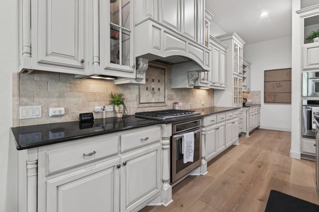 163 Estrella XING, Georgetown, TX 78628