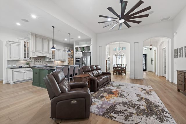 163 Estrella XING, Georgetown, TX 78628
