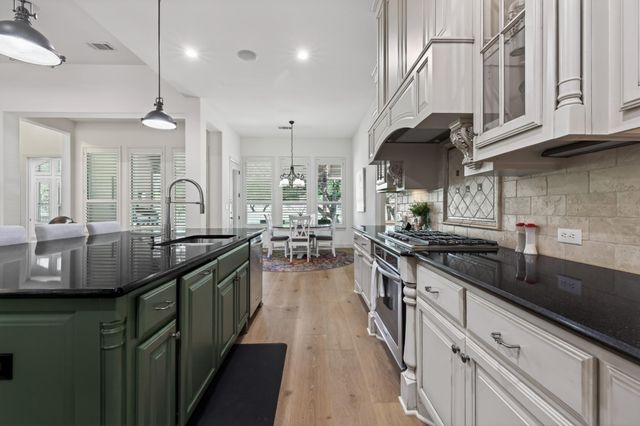 163 Estrella XING, Georgetown, TX 78628