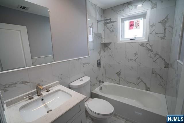 313 Livingston Avenue, Lyndhurst, NJ 07071