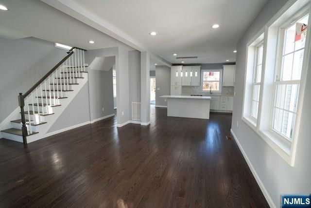 313 Livingston Avenue, Lyndhurst, NJ 07071