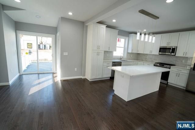 313 Livingston Avenue, Lyndhurst, NJ 07071