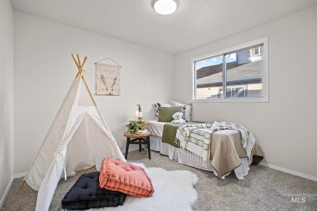 1535 E Oakridge, Boise, ID 83716