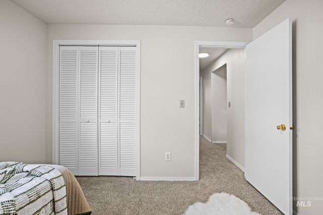 1535 E Oakridge, Boise, ID 83716