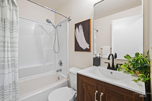 1535 E Oakridge, Boise, ID 83716