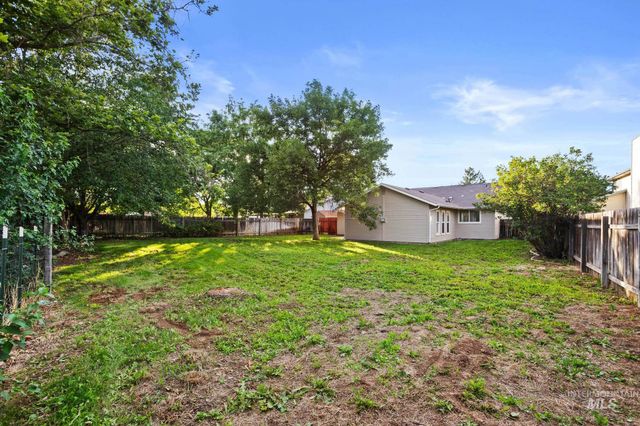 1535 E Oakridge, Boise, ID 83716