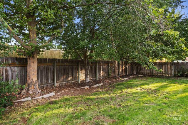 1535 E Oakridge, Boise, ID 83716