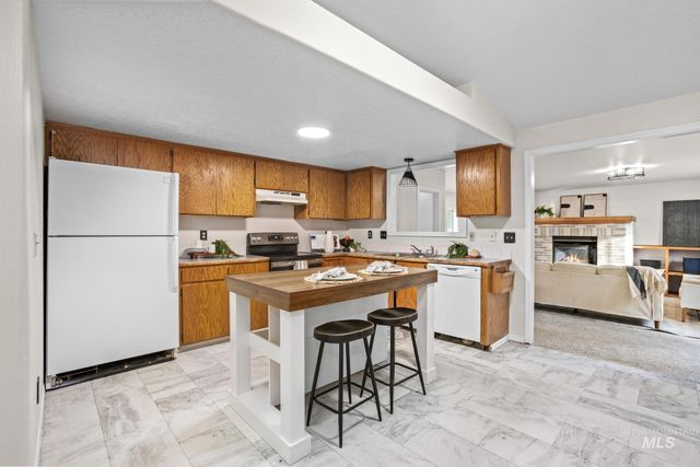 1535 E Oakridge, Boise, ID 83716