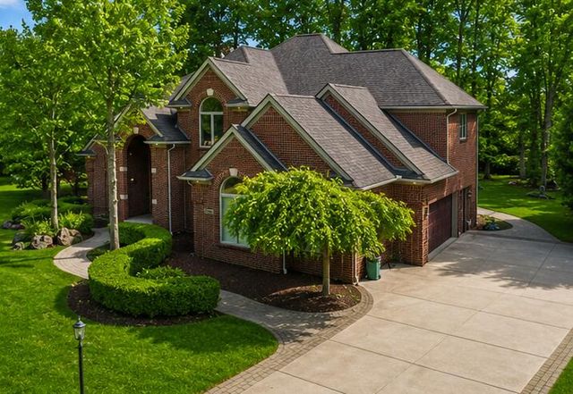 52018 Loon Court, Shelby Twp, MI 48315