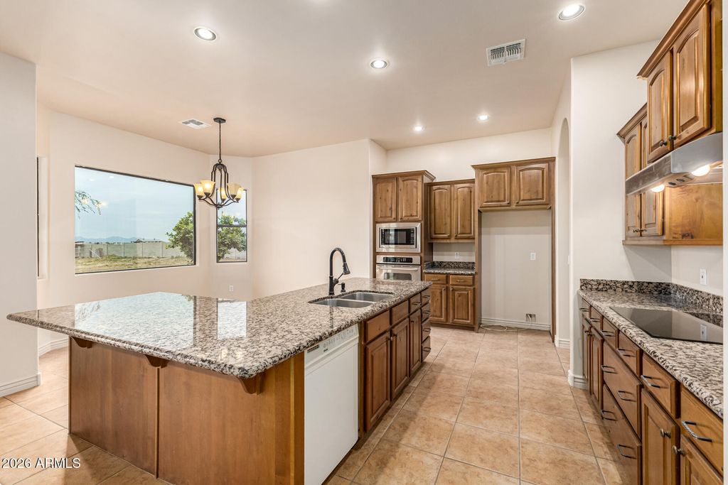 22629 W BAKER Drive, Wittmann, AZ 85361