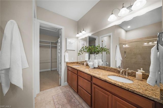 8814 Vaccaro CT, Naples, FL 34119