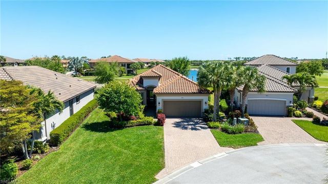 8814 Vaccaro CT, Naples, FL 34119