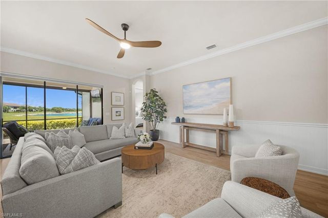 8814 Vaccaro CT, Naples, FL 34119