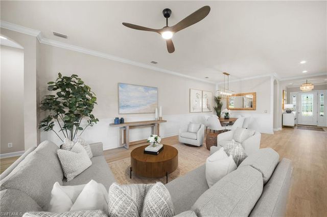 8814 Vaccaro CT, Naples, FL 34119