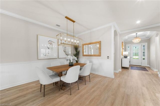 8814 Vaccaro CT, Naples, FL 34119