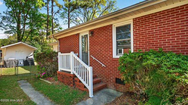 1730 Beaumont Drive, Greenville, NC 27858