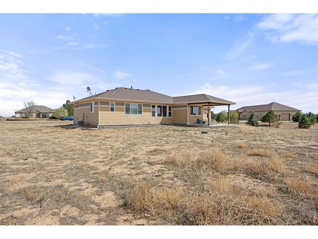 16497 Badminton Rd S, Platteville, CO 80651