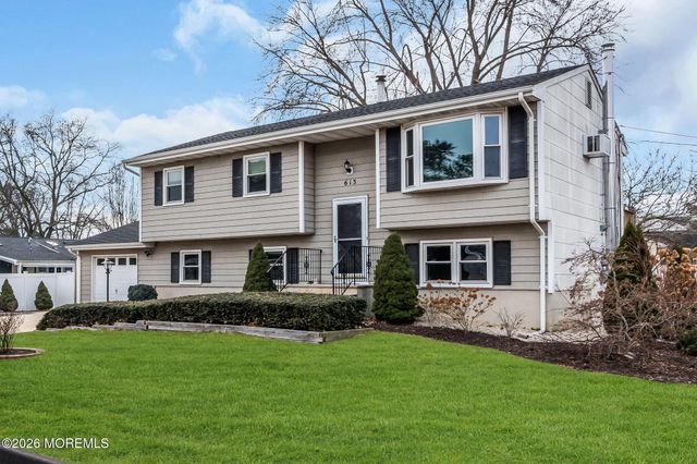 613 Champlain Street, Toms River, NJ 08757