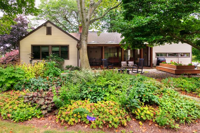 199 Goose Lane, Guilford, CT 06437