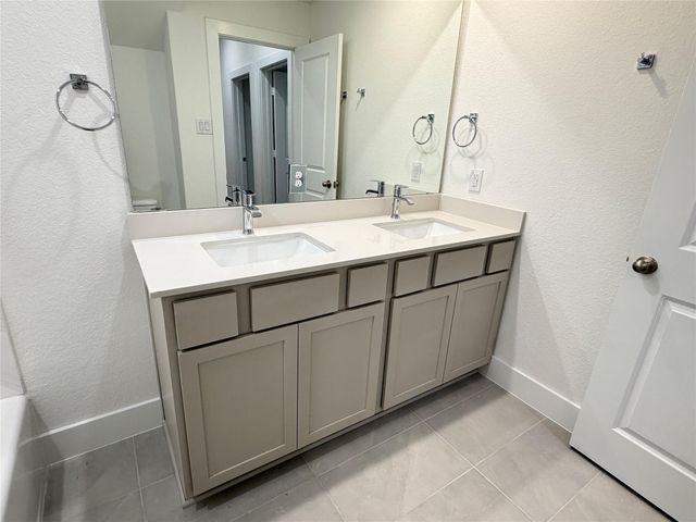 6059 Cebra St, Houston, TX 77091