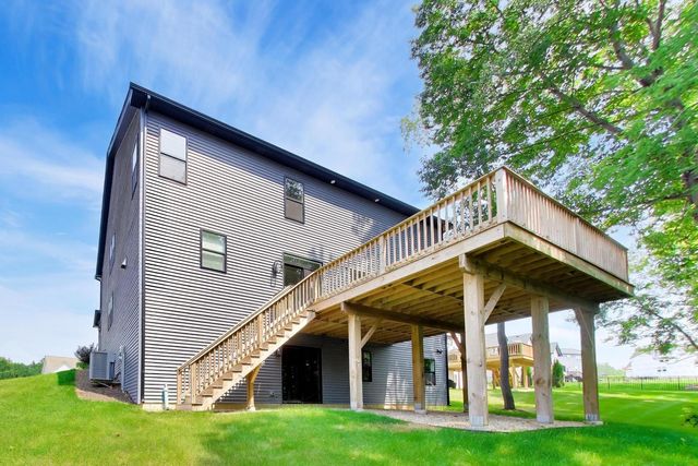 495 Timber Oak Lane, Yorkville, IL 60560
