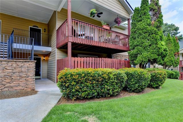 702 Brighton Point, Sandy Springs, GA 30328
