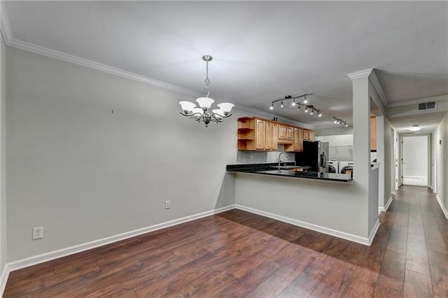 702 Brighton Point, Sandy Springs, GA 30328