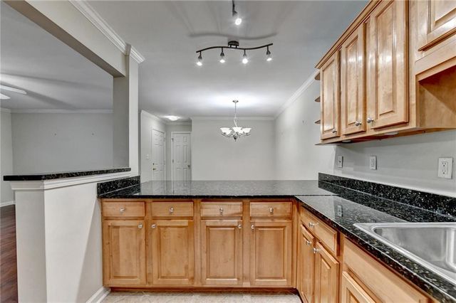 702 Brighton Point, Sandy Springs, GA 30328