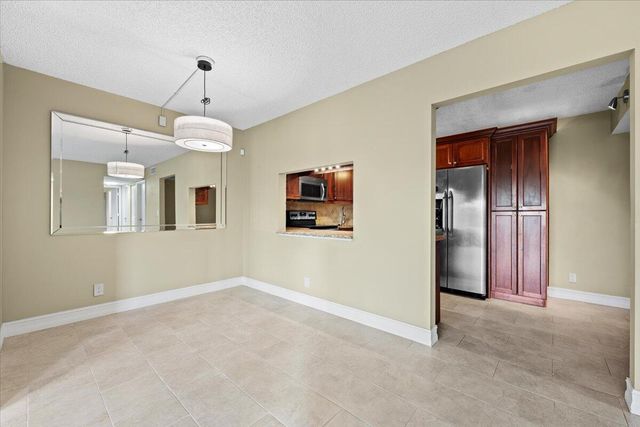 827 Sky Pine Way G1, Greenacres, FL 33415