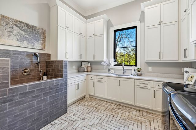 107 Bluegrass Pt, Hendersonville, TN 37075
