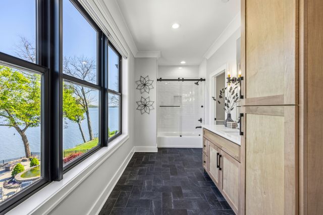 107 Bluegrass Pt, Hendersonville, TN 37075
