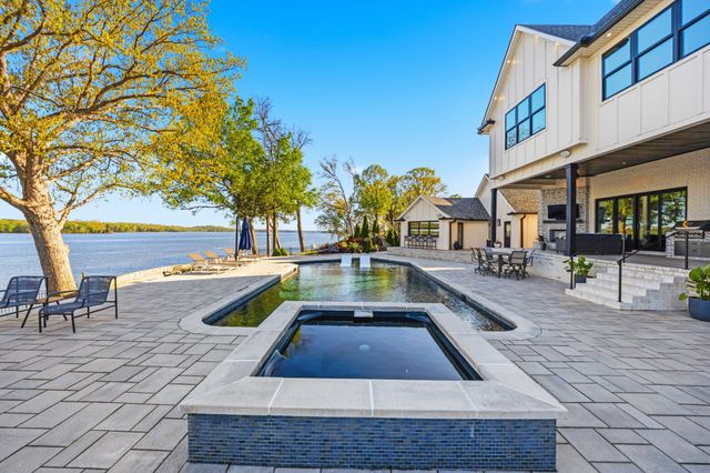 107 Bluegrass Pt, Hendersonville, TN 37075